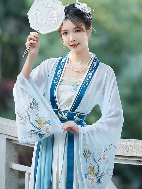 Step into serenity with the Sarah Qiyao Ruqun from Moon Hanfu&