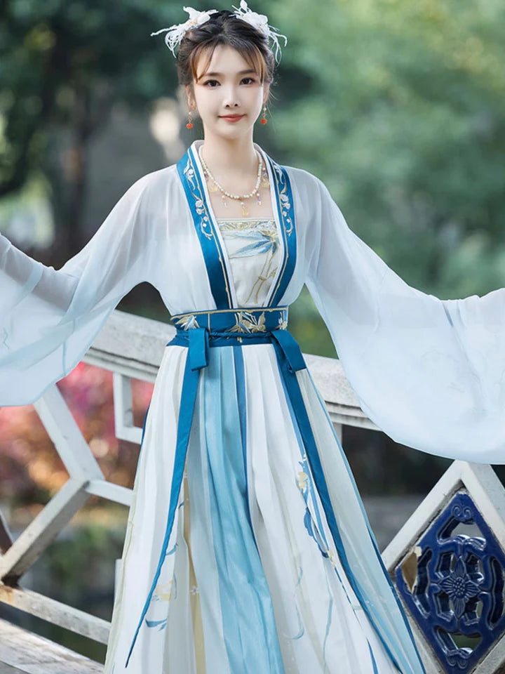 Step into serenity with the Sarah Qiyao Ruqun from Moon Hanfu&