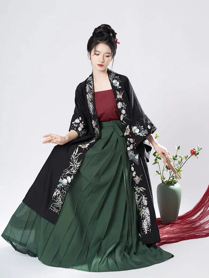 Song Dynasty Elegance - Isabella Qiyao Ruqun Ensemble in High-Quality Polyester. A blend of historical opulence and modern comfort, perfect for themed events or adding a touch of sophistication to your wardrobe.