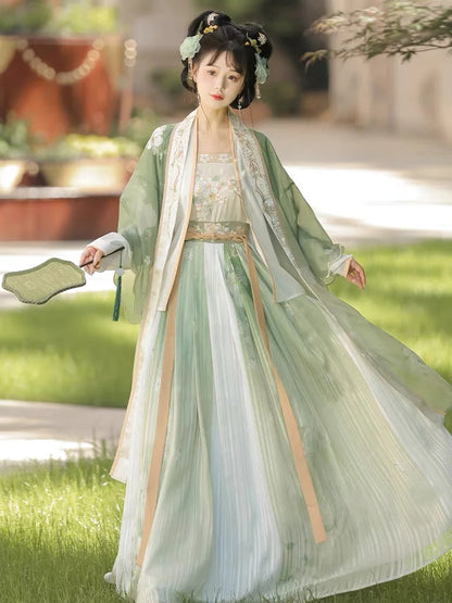 Luminous Liesel Qiyao Ruqun Ensemble - Song Dynasty Style. Illuminate your wardrobe with Liese&