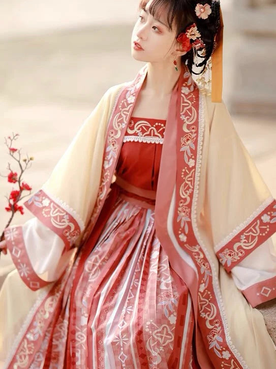 Mandarin Muse Qiyao Ruqun Ensemble - Song Dynasty Style. Unveil the allure of Mandarin, perfect for themed events or infusing your wardrobe with citrus-inspired elegance