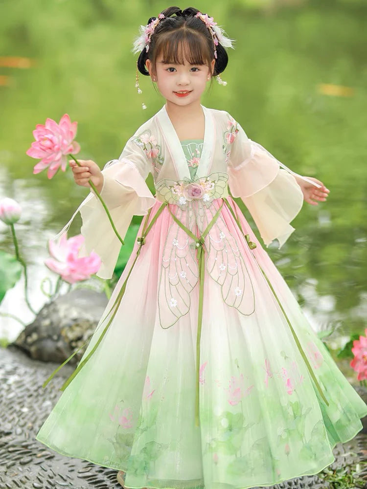 Step into the whimsical world of Ancient China with Whimsical Suzy Kids Hanfu – a collection that transcends clothing to foster cultural connection, imaginative play, and creative expression for your little ones.