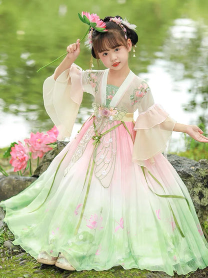 Step into the whimsical world of Ancient China with Whimsical Suzy Kids Hanfu – a collection that transcends clothing to foster cultural connection, imaginative play, and creative expression for your little ones.