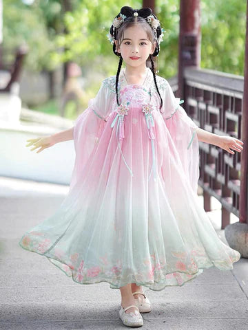 Step into celestial elegance with Celestial Stella Kids Hanfu – a collection that transcends clothing to foster cultural connection, imaginative play, and creative expression for your little ones.