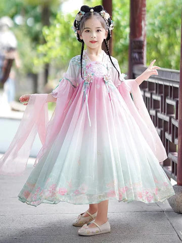 Step into celestial elegance with Celestial Stella Kids Hanfu – a collection that transcends clothing to foster cultural connection, imaginative play, and creative expression for your little ones.