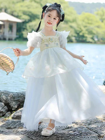 Step into radiant elegance with Radiant Saffron Kids Hanfu – a collection that transcends clothing to foster cultural connection, imaginative play, and creative expression for your little ones.