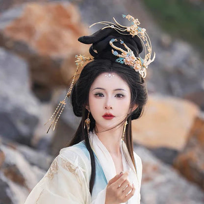 Elevate your style with the captivating Princess Hanfu Hair Accessories collection, designed to add a touch of elegance and regal beauty to your ensemble. From intricately designed hairpins (发簪, fāzān) to stylish hair combs (发篦, fābì), graceful tassels (流苏, liúsū), ornate hair ornaments (发髻, fājì), and versatile hairbands and headpieces (发饰, fāshì), each piece is meticulously crafted to enhance your appearance and express your unique style with the enchanting allure of a gorgeous princess.