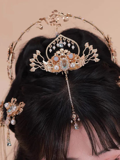 Elevate your style with the charming Delightful Hanfu Hair Accessories collection, designed to add a touch of joy and beauty to your ensemble. From intricately designed hairpins (发簪, fāzān) to stylish hair combs (发篦, fābì), graceful tassels (流苏, liúsū), ornate hair ornaments (发髻, fājì), and versatile hairbands and headpieces (发饰, fāshì), each piece is carefully crafted to enhance your appearance and express your unique style with a delightful flair.