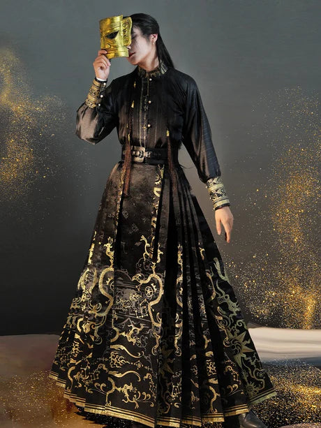 Illuminate your style with Moonlight Modern Hanfu, a fusion of tradition and modernity from Moon Hanfu&