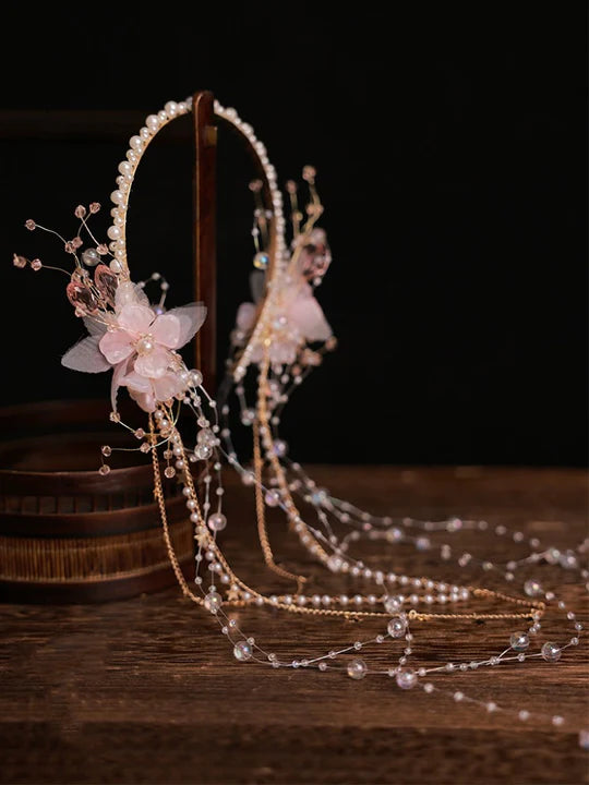 Elegance Hanfu Hair Accessories - Enhance the elegance of your Hanfu ensemble with these exquisite accessories. From ornate hairpins to delicate combs, these accessories exude sophistication and grace. Elevate your style with these refined and timeless accessories.