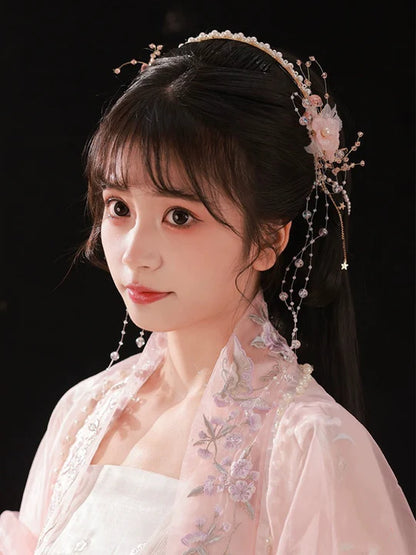 Elegance Hanfu Hair Accessories - Enhance the elegance of your Hanfu ensemble with these exquisite accessories. From ornate hairpins to delicate combs, these accessories exude sophistication and grace. Elevate your style with these refined and timeless accessories.