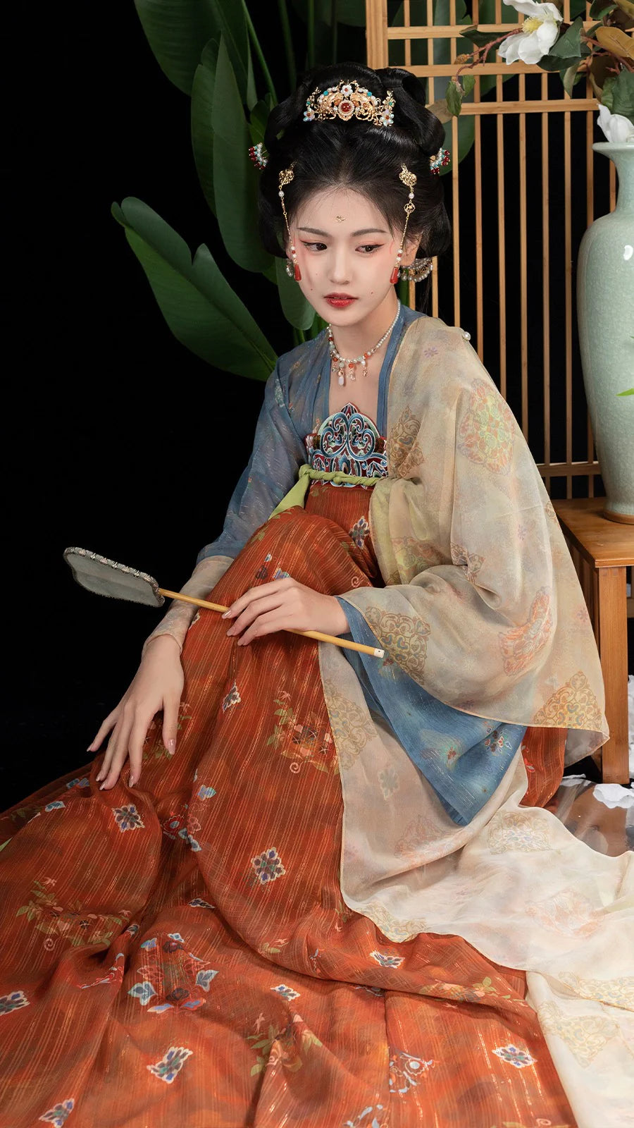 Immerse yourself in refined elegance with our Refined Qixiong Ruqun, Helga—an ensemble paying homage to the Tang Dynasty era, embodying the timeless grace and sophistication inspired by Helga. Step into the past with a blend of tradition and contemporary elegance, making a stylish nod to centuries gone by.