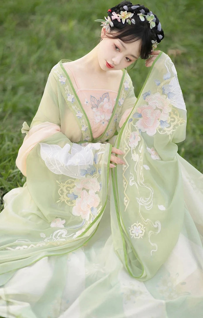 Embrace the allure of nature with the Verdant Green Qiyao Ruqun from Moon Hanfu&