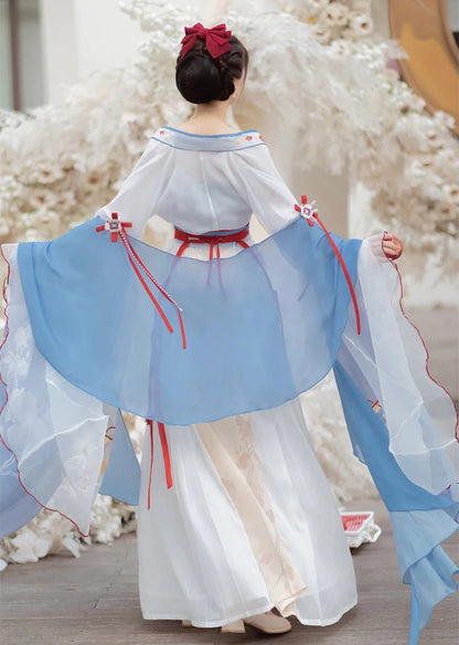 Experience the epitome of grace and style with the Pure Elegance Qiyao Ruqun from Moon Hanfu&