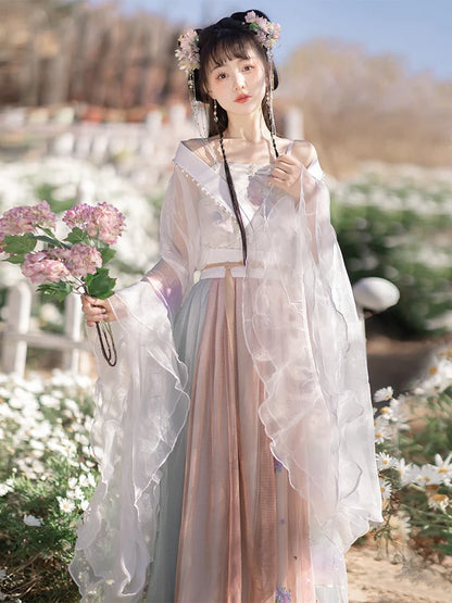 Embrace the charm of rustic elegance with the Qiyao Ruqun from Moon Hanfu&