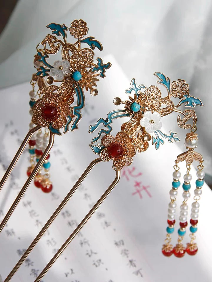 Achieve an elegant and traditional hairstyle with the exquisite Hanfu Hairstick. This versatile accessory is designed to secure and adorn your hair in a graceful manner, adding a touch of sophistication to your Hanfu ensemble. Crafted with attention to detail, the Hanfu Hairstick showcases intricate patterns and a sleek design, reflecting the timeless beauty of traditional Chinese culture. Embrace the charm of the Hanfu Hairstick and elevate your hairstyle with its refined elegance.