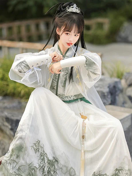 Illuminate your style with Radiant Sunying Jiaoling Ruqun, a captivating addition to Moon Hanfu&