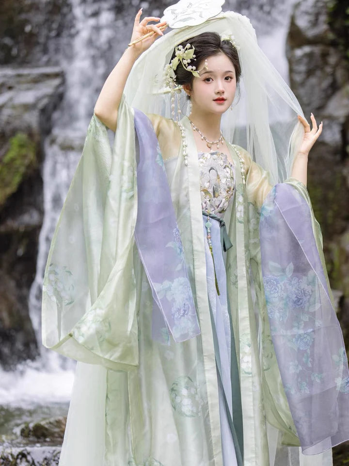 Indulge in timeless elegance with Hezi Qun, Ophelia – a refined blend of tradition and modern allure. Embrace your style with this exquisite ensemble, embodying the essence of poetic grace and timeless beauty inspired by the charm of Ophelia. Make a statement that resonates with sophistication and classic allure, capturing the ethereal allure of Ophelia in every detail.