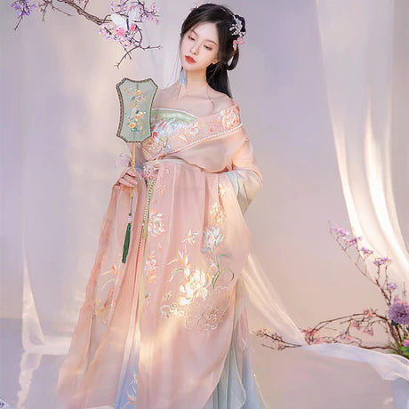 Uncover an enigmatic allure with the Susan Qiyao Ruqun from Moon Hanfu&