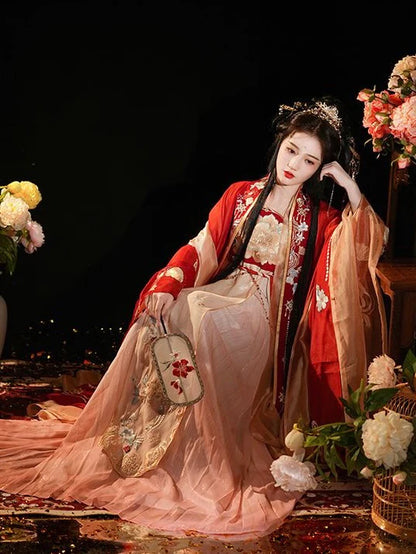 Elevate your bridal look with Moon Hanfu&