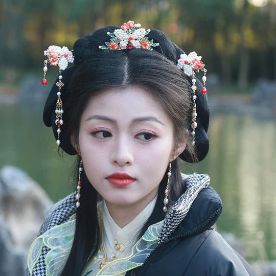 Song Hanfu Hair Accessories - Celebrate the rich heritage of the Song dynasty with these elegant and cultural hair accessories. Intricate designs inspired by art and literature add a touch of historical charm. Perfect for historical reenactments, cultural events, or showcasing your appreciation for the Song dynasty.