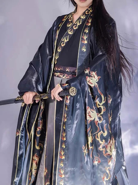 Embrace Parisian chic with the Parisian Chic Jiaoling Ruqun, a fashionable addition to Moon Hanfu&