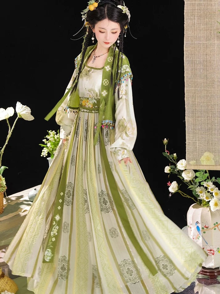 Elevate your wardrobe with Moon Hanfu&