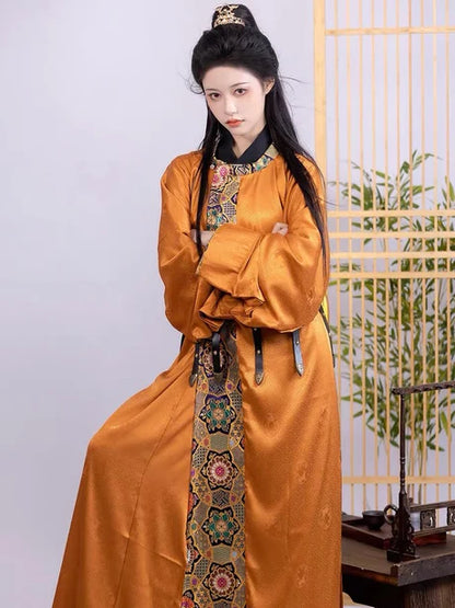 Embrace your unique style with Alisha Yuan Ling Pao from Moon Hanfu&