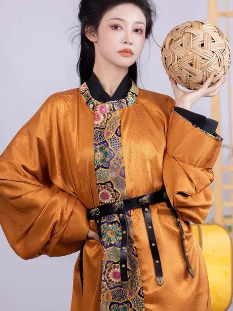 Embrace your unique style with Alisha Yuan Ling Pao from Moon Hanfu&