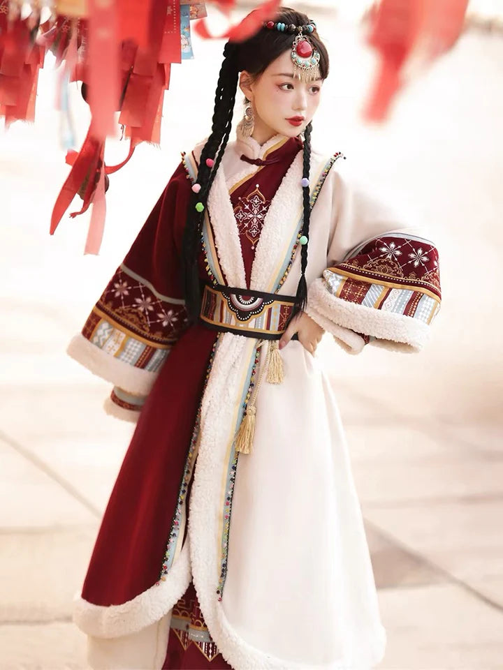 Elevate your wardrobe with Moon Hanfu&