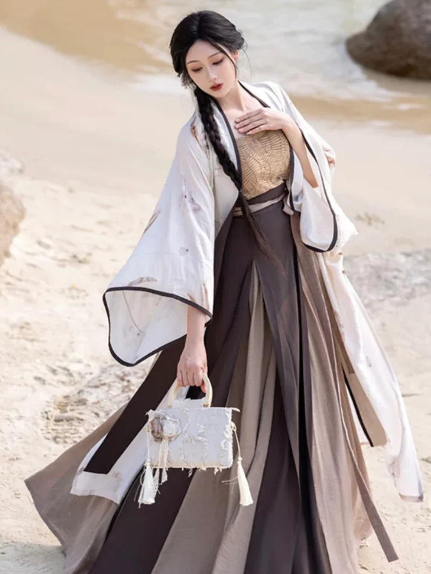 Modern Hanfu, Winona