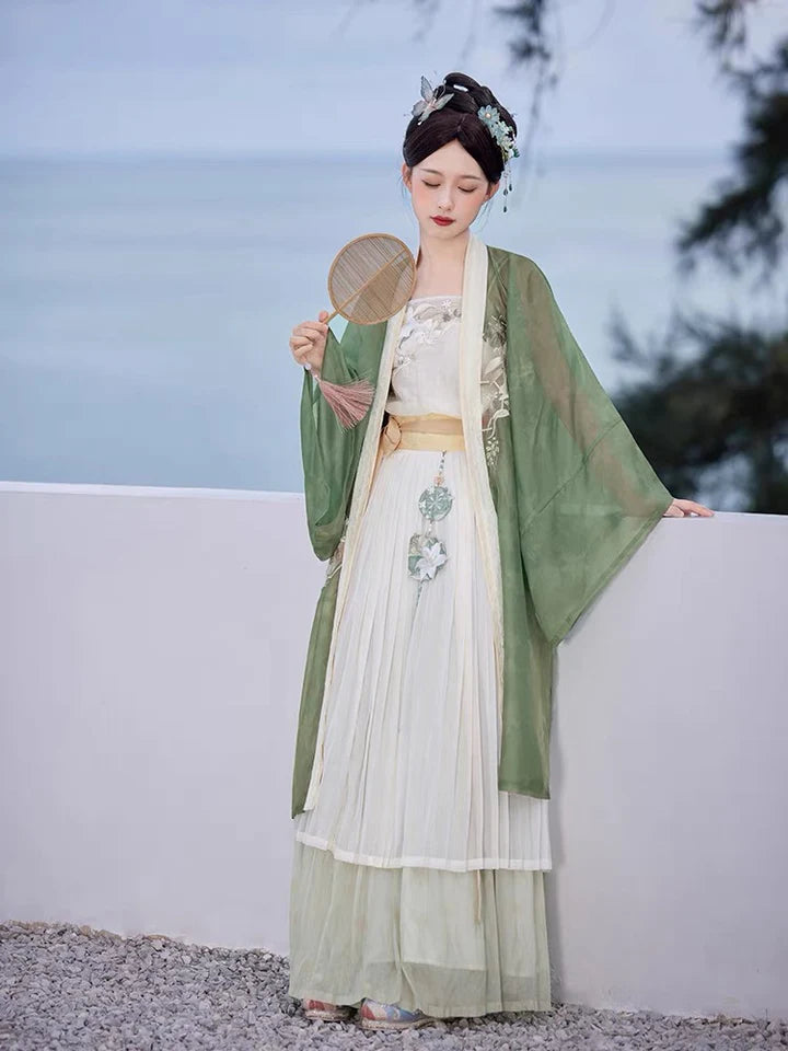 Timeless Elegance Qiyao Ruqun Ensemble - Song Dynasty Style. Embrace the allure of history with this ensemble, perfect for themed events or adding a touch of sophistication to your wardrobe.&quot;