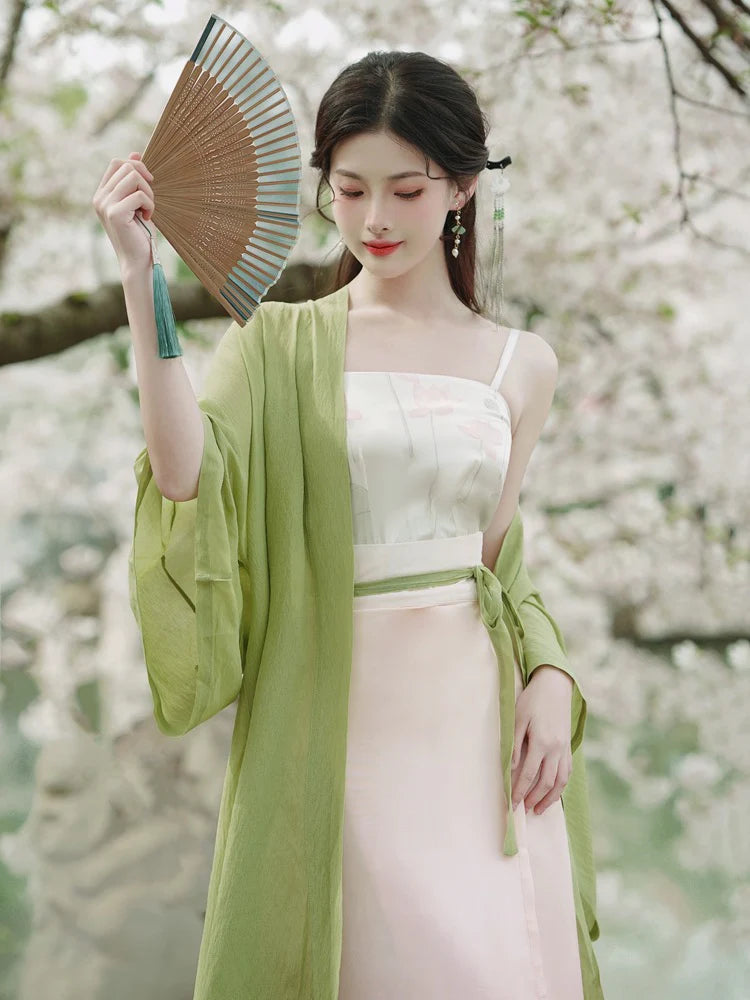 Elevate your style with Green Beauty Elegance Hanfu—a captivating blend of tradition and contemporary allure. Immerse yourself in the timeless beauty of ancient Chinese fashion, embodied in every stitch of this exquisite ensemble. Green Beauty&