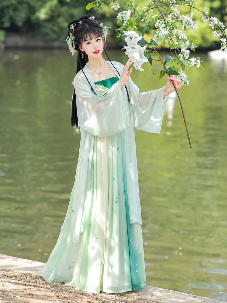 Butterfly Dream Qiyao Ruqun Ensemble - Song Dynasty Style. Embrace the grace of a butterfly&