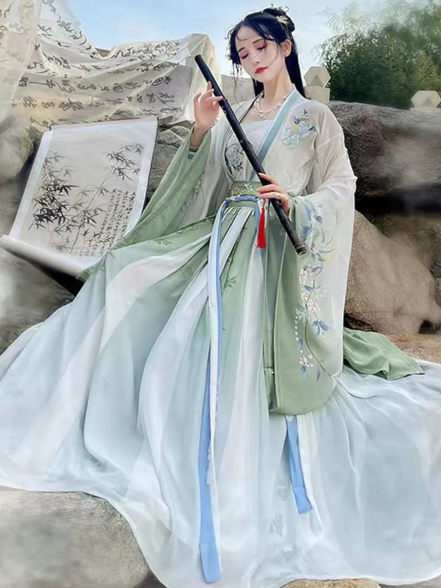 Serene Petals Qiyao Ruqun Ensemble - Song Dynasty Style