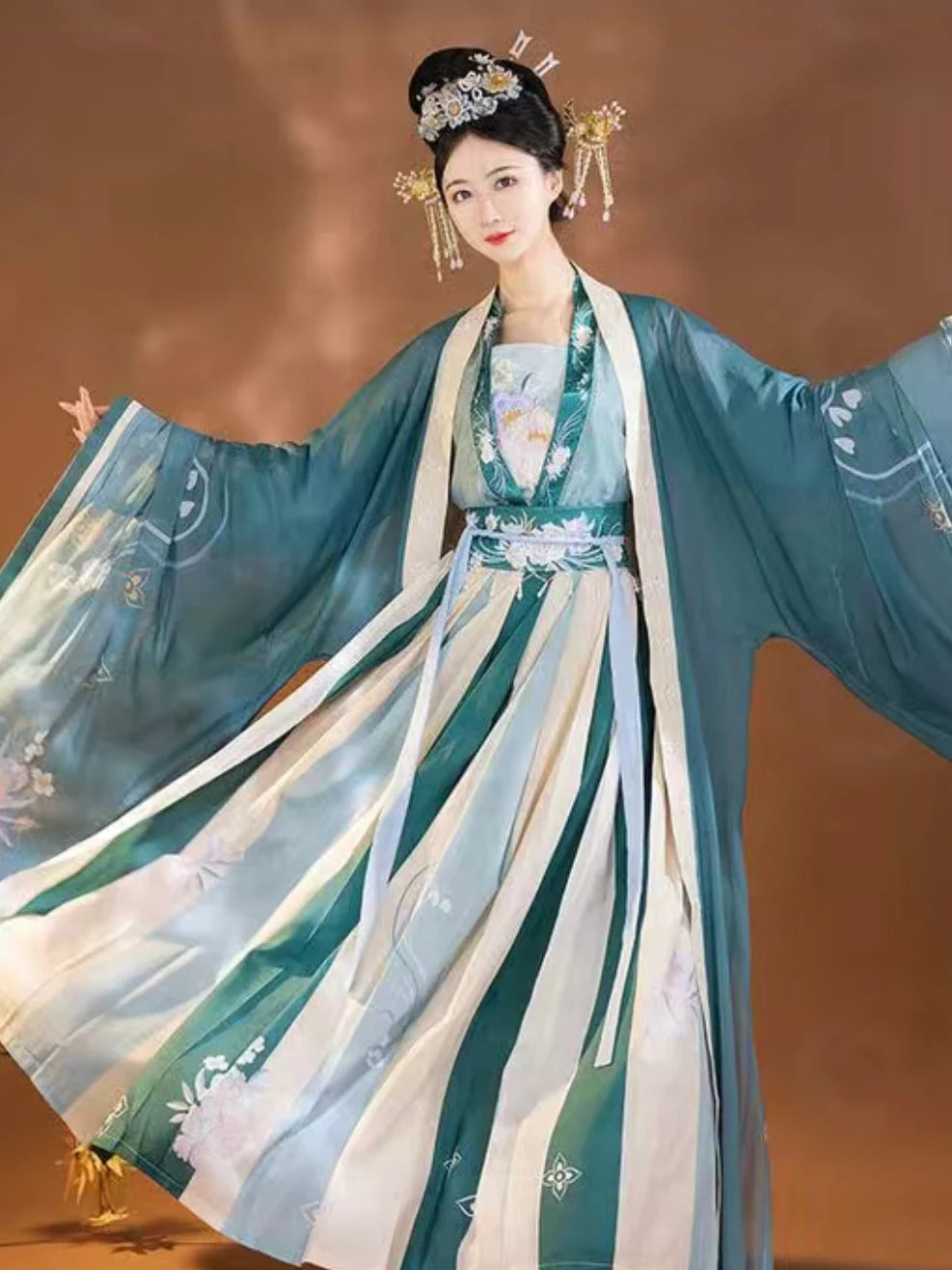 Radiant Bloom Qiyao Ruqun Ensemble - Song Dynasty Style. Embrace the charm of flourishing beauty, ideal for themed events or enhancing your wardrobe with timeless elegance.