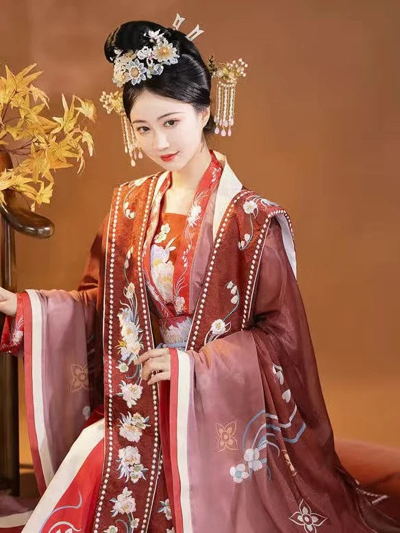 Radiant Bloom Qiyao Ruqun Ensemble - Song Dynasty Style. Embrace the charm of flourishing beauty, ideal for themed events or enhancing your wardrobe with timeless elegance.