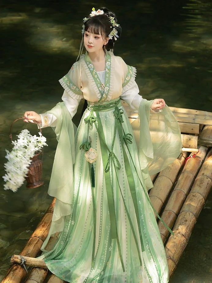 Grace your wardrobe with the Qiyao Ruqun, elegantly embodied in the Elegant Ivy ensemble. This captivating attire seamlessly blends tradition with a touch of contemporary charm. Step into the refined allure of this outfit, embodying an elegant and timeless style that adds a touch of sophistication to your look.