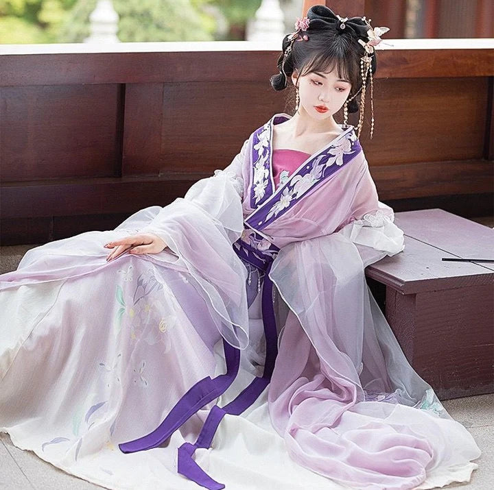 Step into enchantment with the Fiona Qiyao Ruqun from Moon Hanfu&