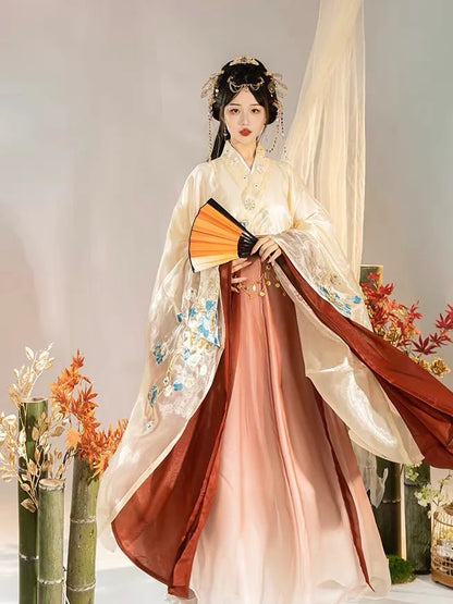 Experience the majesty of Maria with the Qiyao Ruqun from Moon Hanfu&