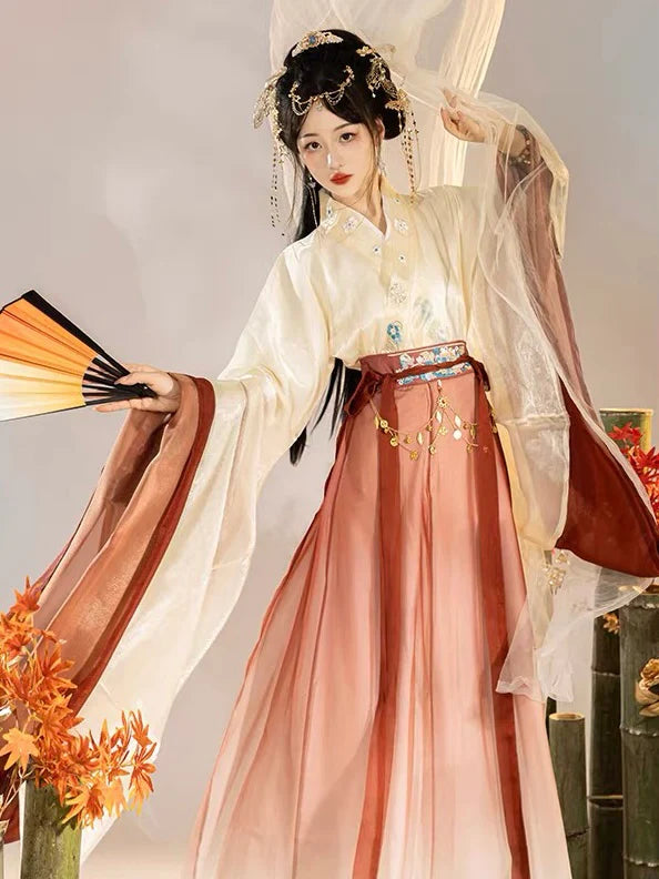 Experience the majesty of Maria with the Qiyao Ruqun from Moon Hanfu&