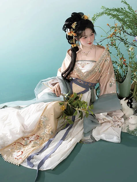 Step into timeless elegance with the Jane Qiyao Ruqun from Moon Hanfu&