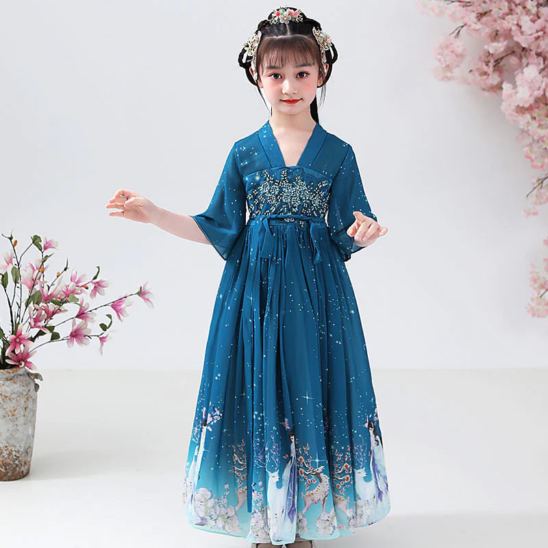 Step into dainty elegance with Dainty Dara Kids Hanfu – a collection that transcends clothing to foster cultural connection, imaginative play, and creative expression for your little ones.