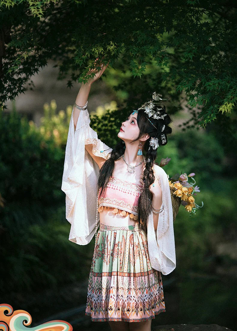 Elevate your wardrobe with Moon Hanfu&