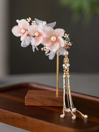 Cathy Hanfu Hair Clips - Enhance your Hanfu ensemble with the stylish and versatile Cathy Hanfu Hair Clips. Their sleek design adds sophistication and feminine charm to your hairstyle. Stay comfortable and secure throughout the day with these elegant accessories.