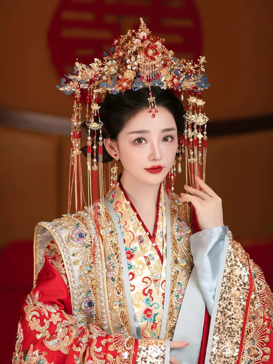 Elevate your bridal ensemble with Moon Hanfu&