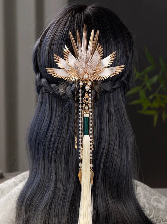 Elizabeth Chinese Hairpin - Elevate your hairstyle with this exquisite hairpin. A fusion of traditional Chinese aesthetics and modern elegance, it adds sophistication and grace. Perfect for weddings, formal events, or everyday wear.
