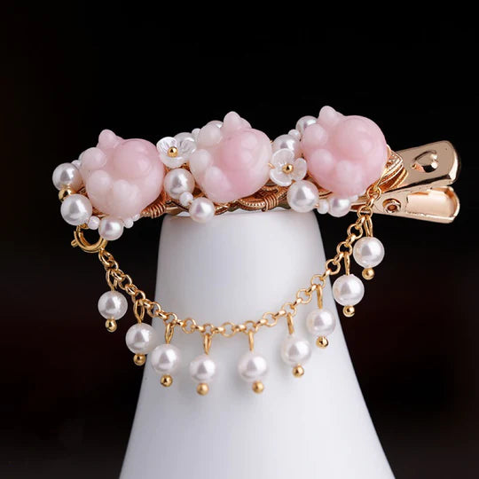 Moonie Hanfu Hair Clips - Add celestial charm with the enchanting Moonie Hanfu Hair Clips. Their delicate crescent moon design captures the whimsy and dreaminess of the moon. Stay elegant and secure throughout the day with these magical accessories.