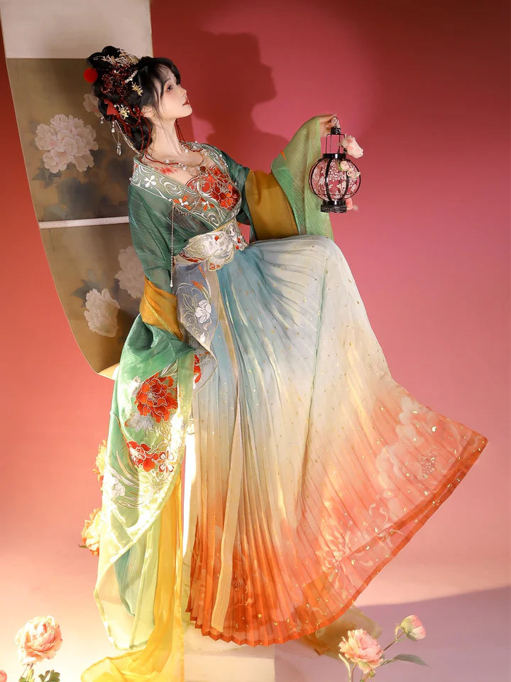 Indulge in serene elegance with the Catherine Qiyao Ruqun from Moon Hanfu&