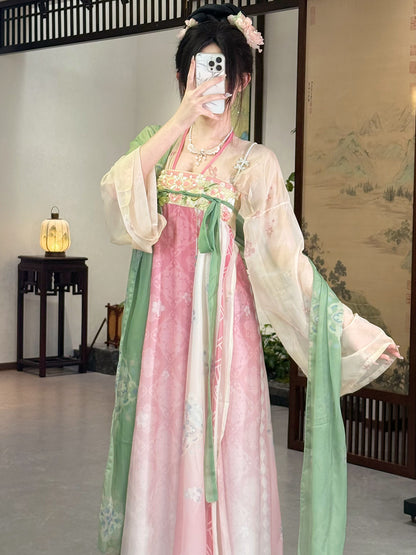 Tang-style embroidered Hanfu set detail image